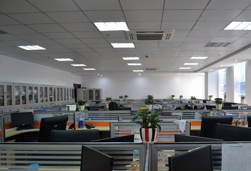 國鐵瀋陽局開行瀋陽至上海跨局快速貨運班列