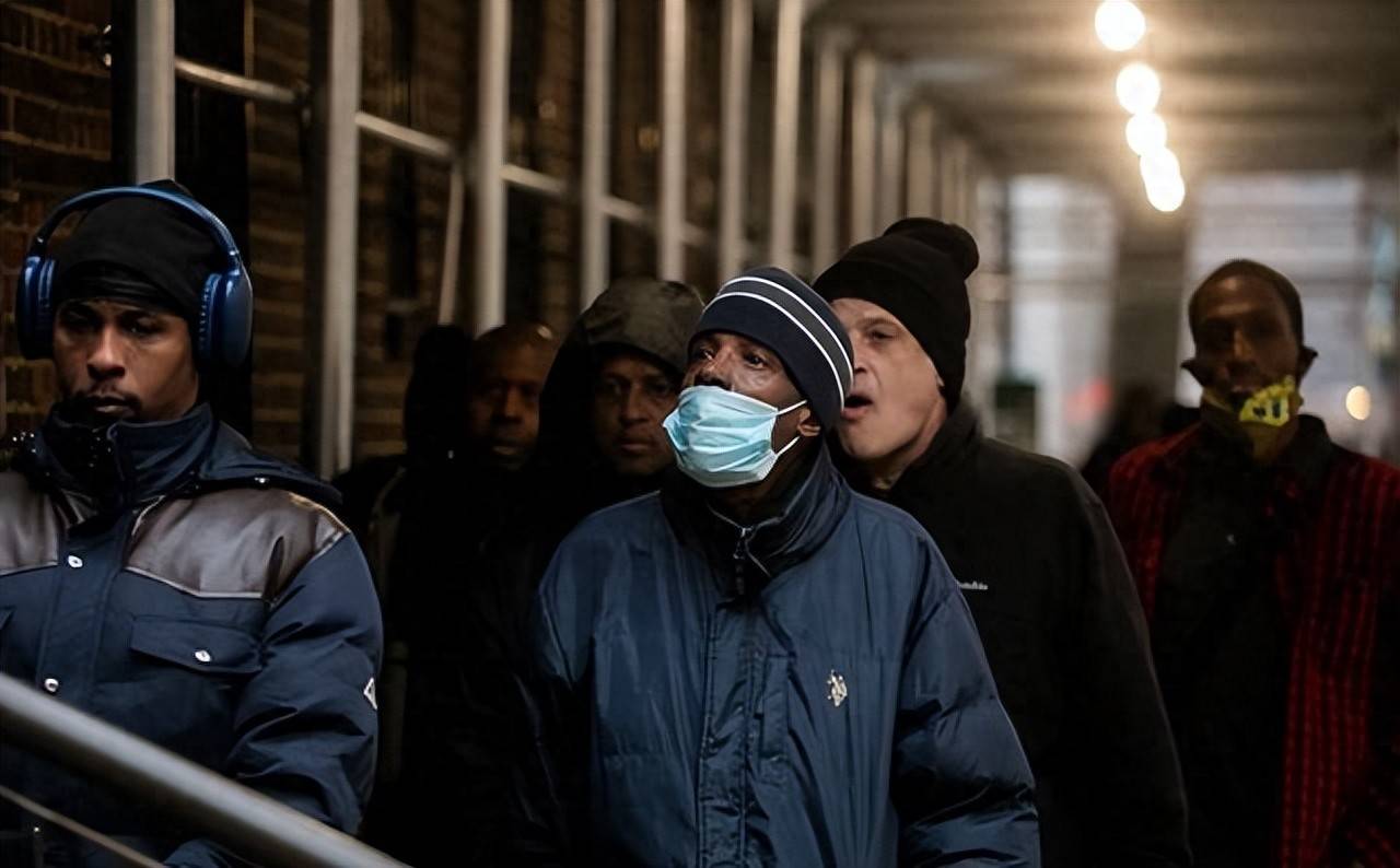 原創美國華裔二代坦言，看到中國發展這麼好，父輩移民已經破防了