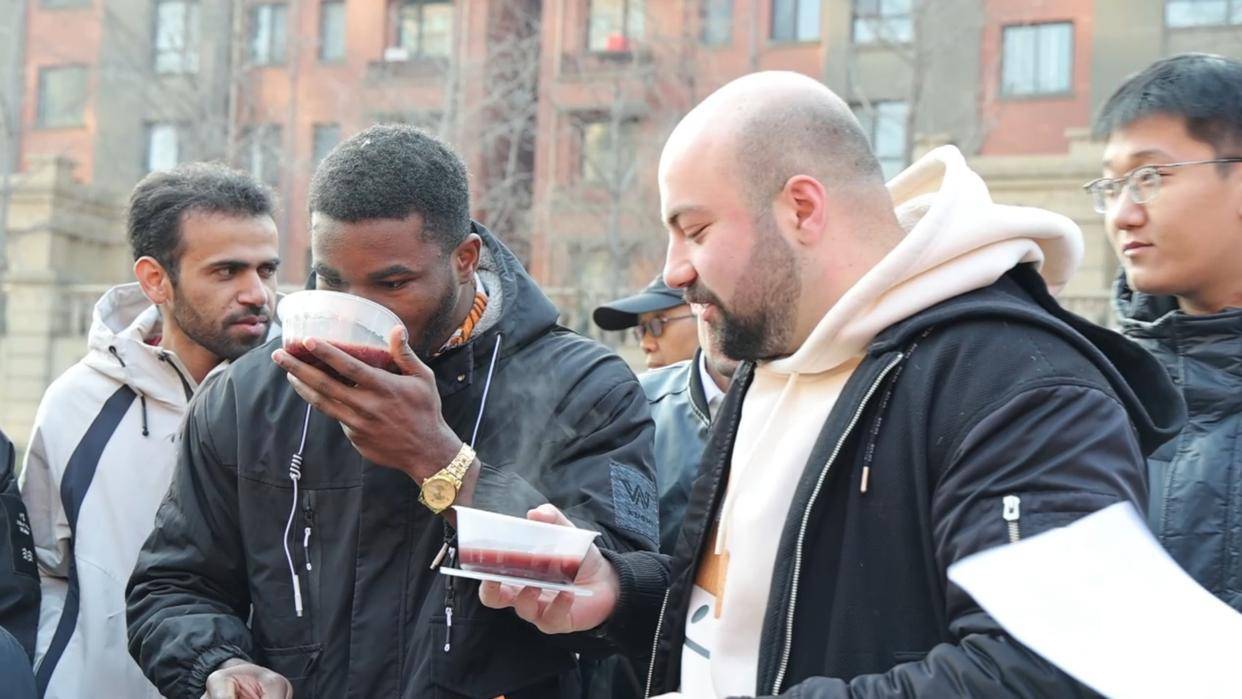 原創泰安市岱嶽區：外籍留學生在粥香中讀懂中國年味