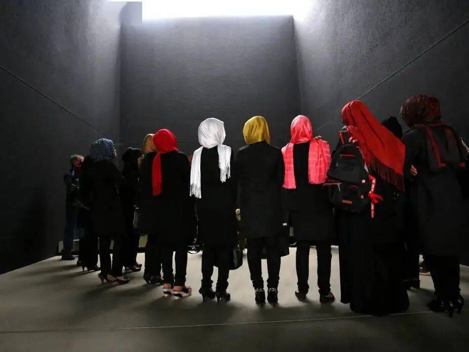 當阿富汗女性被禁止讀書，中國女性選擇回應！