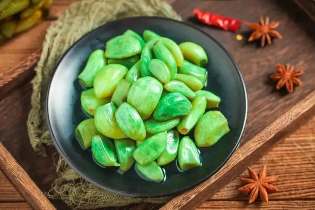 臘八蒜為啥是綠色的？臘八粥有“專屬配方”？快收藏→