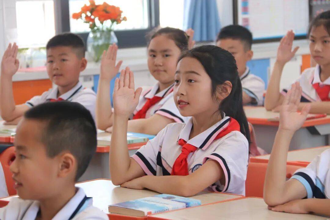 福建廈門：把學校建在圖書館——記福建省廈門市新教育學校“把學校建在圖書館”閱讀生態建設