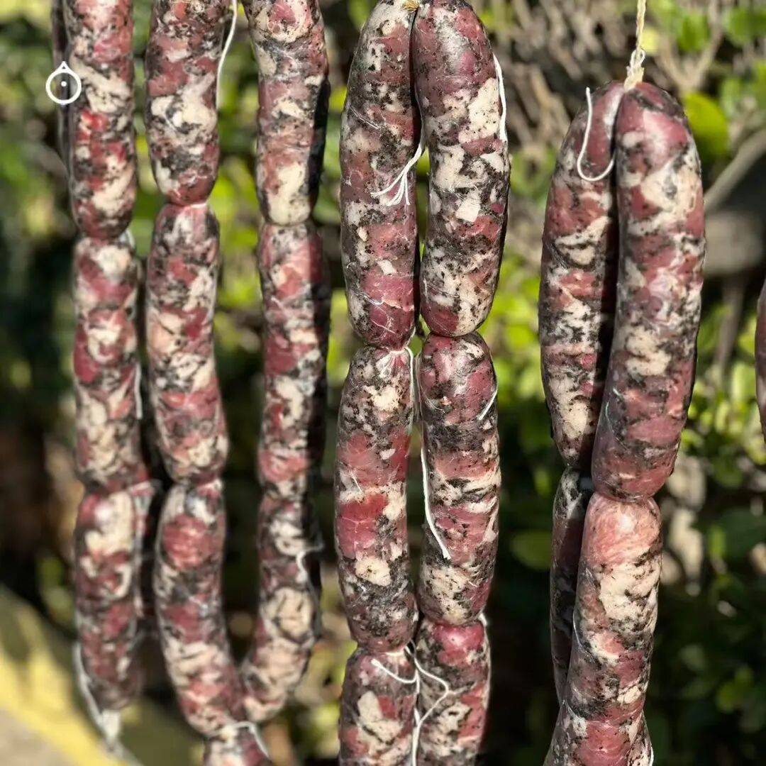 快放假了，美食公司都買些什麼好吃年貨回家？