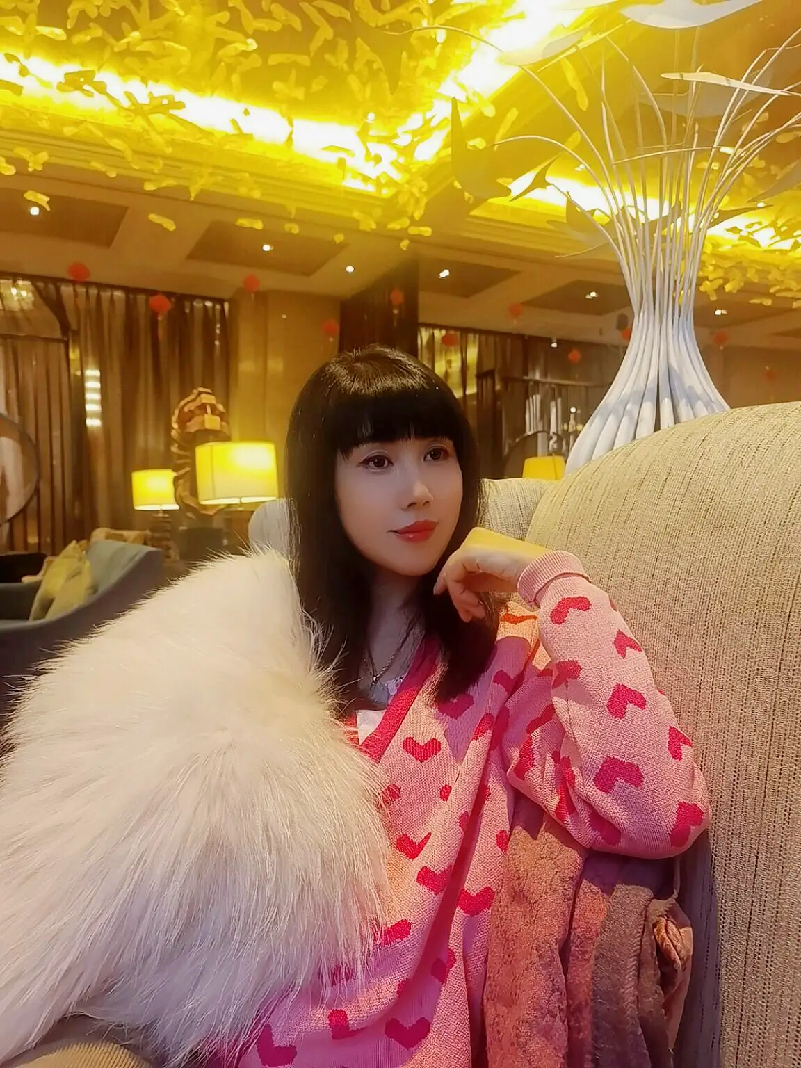 施施然《霧中訪那色峰海》《印度洋》選入《新時代詩歌百人讀本》