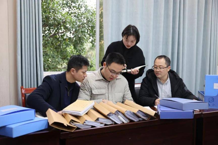 圖說紀事丨嚴查違規吃喝、“快遞送禮”等“節日病”