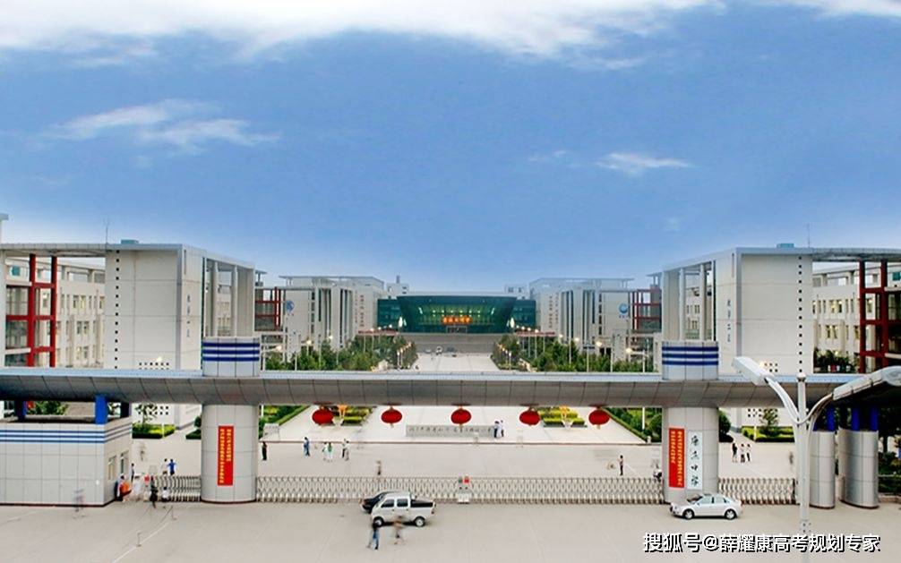 康傑中學為何從巔峰滑落