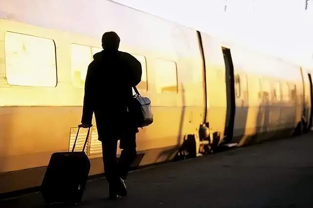 詩意江城：酒酣敘舊誼 茶餘話新聞——詩人言為心聲詩歌近作欣賞