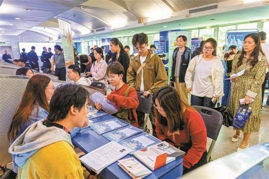 深圳新春首場市級招聘會火熱開啟