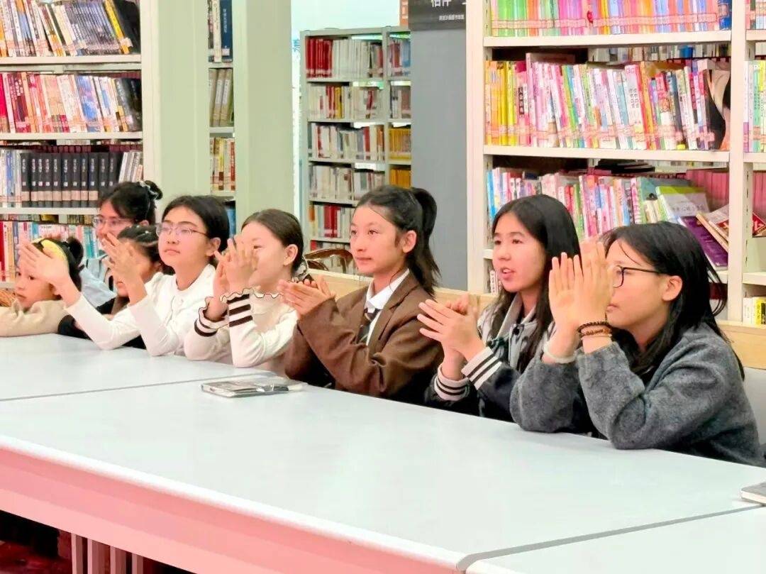 元宵遇書香！英吉沙圖書館裡過元宵 書香燈影共繪文化年