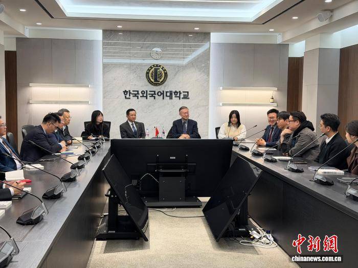 中國駐韓國大使戴兵訪問韓國外國語大學並與中韓師生代表座談