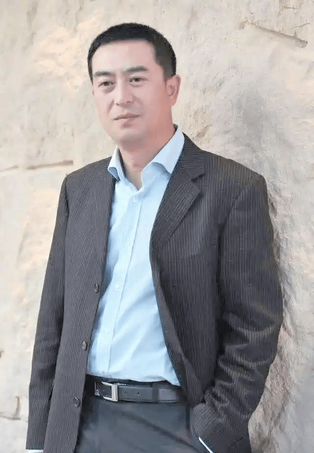 謝詠起名案例詳解第九篇~ 張嘉譯為什麼要改名字張嘉益