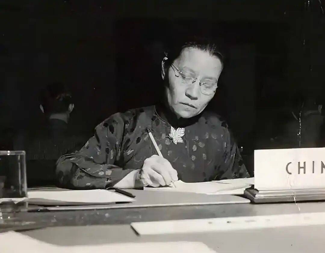 中國百年女性教育發展史：從傳統桎梏到現代教育的演進歷程