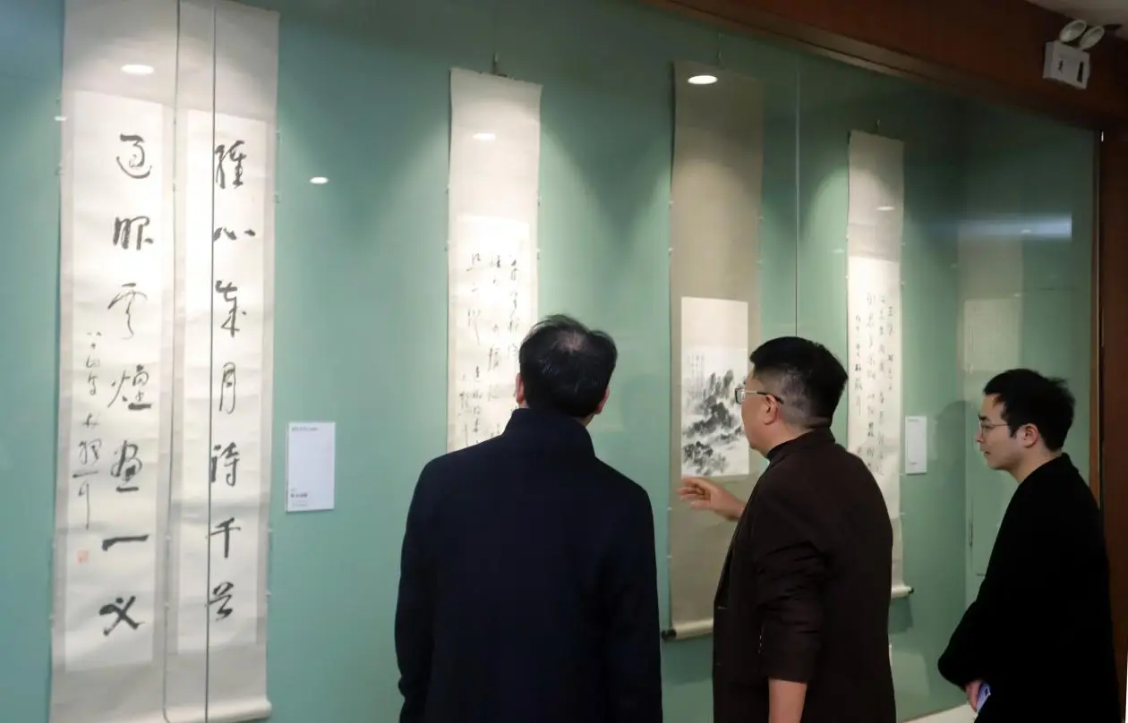 “淵墨雷聲”林散之書法展魅力非凡，江蘇省書法院院長李嘯一行蒞臨宋文治藝術館參觀指導