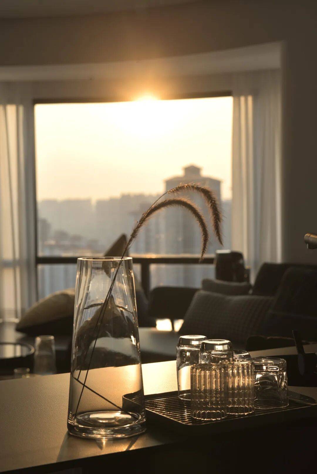 富軒全屋門窗開啟門窗“大玻璃時代”，讓顏值與安全並存！