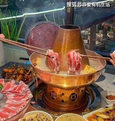 原創石嘴山十大美食：從沙湖魚頭到涮羊肉，吃出西北豪情！