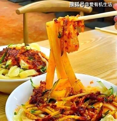 原創石嘴山十大美食：從沙湖魚頭到涮羊肉，吃出西北豪情！