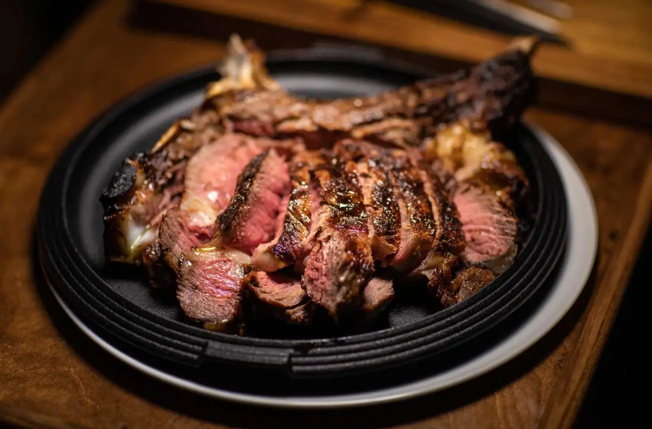 原創憑什麼佛羅倫薩牛排可以成為地標性美食？揭開這塊牛排的美味秘密