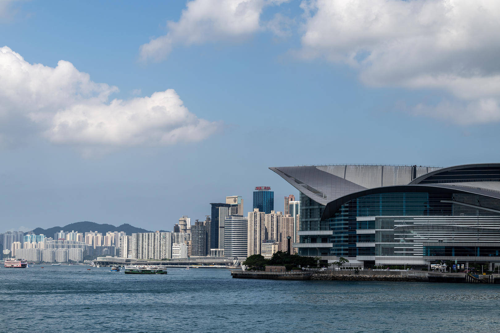 “四川造”《蒼穹以北》《二手球星》《蘇東坡》等將亮相香港國際影視展