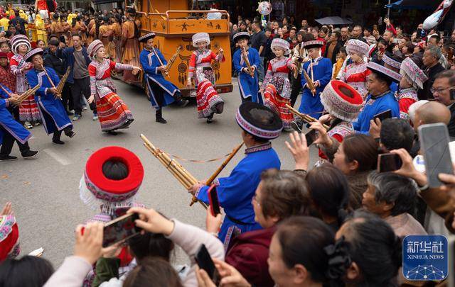 “空中戲劇”非遺巡遊：流動的民俗盛宴