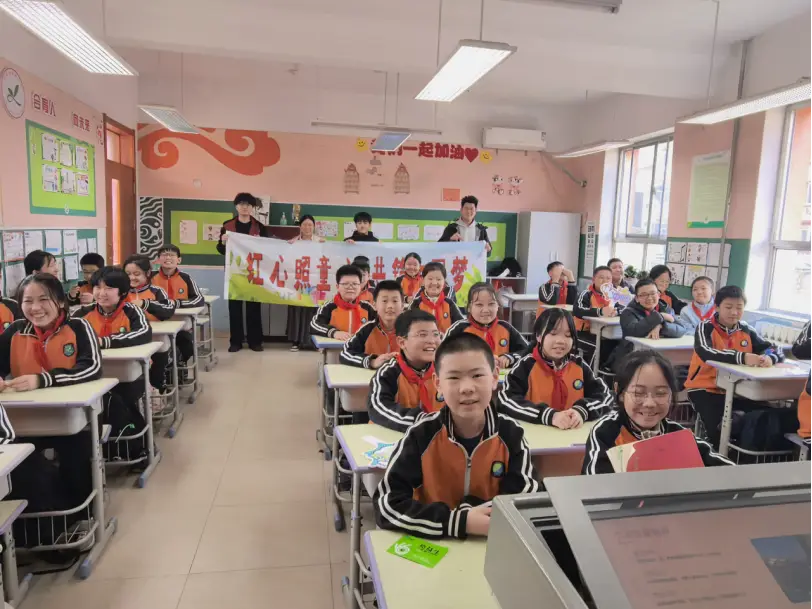 齊魯工大學子走進濟南市育新小學開展紅色課堂活動