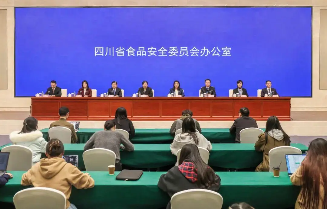 創新實施“媽媽餐”模式，四川67%中小學校招聘學生家長在食堂工作