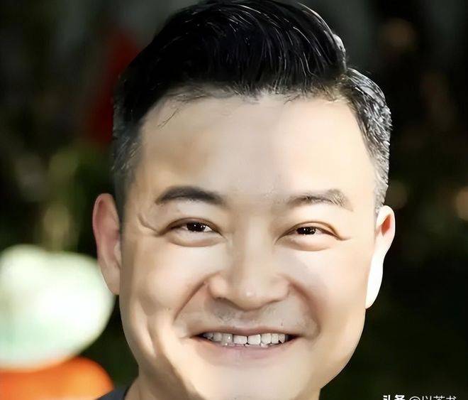 原創他曾是央視勞模，31歲放棄主持光環赴美留學，回國之後的他今如何