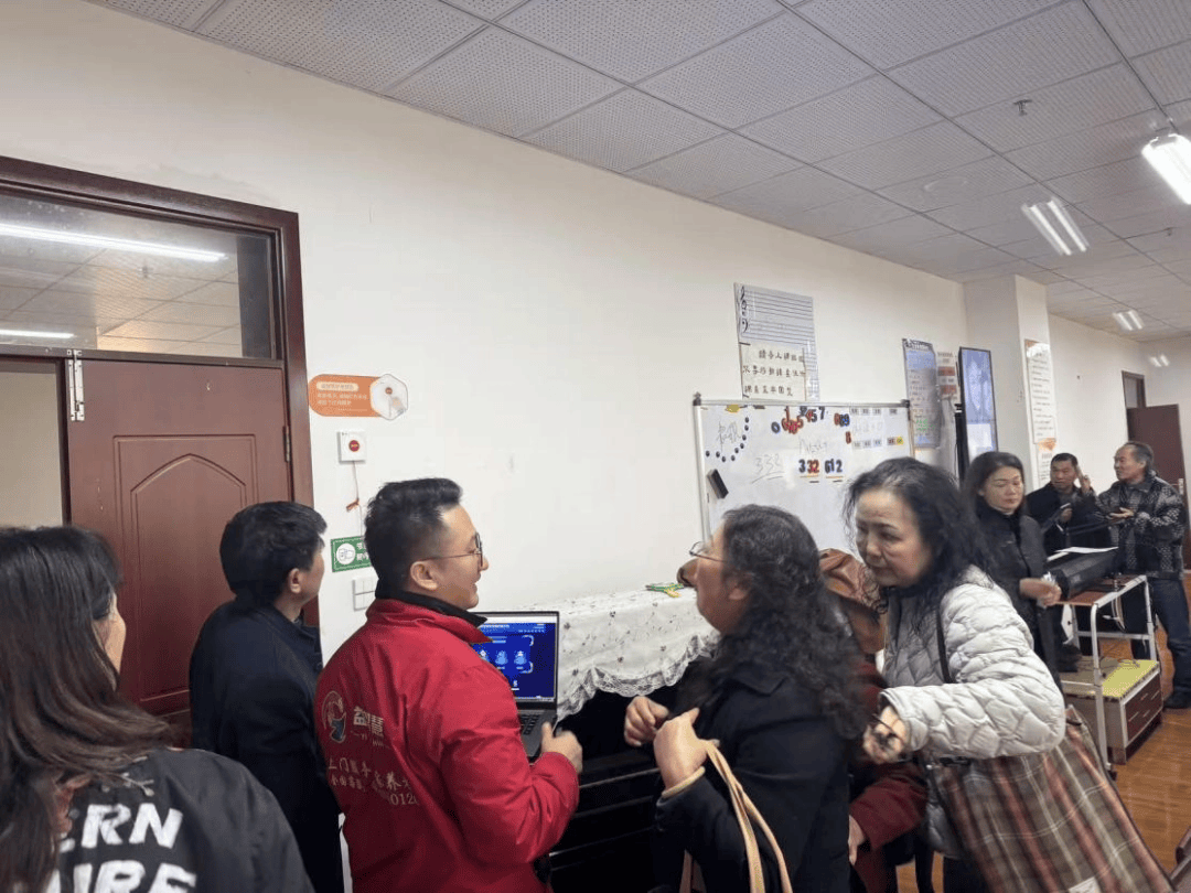 暖心護銀齡！烏當區老年大學構築“智慧安全防線”