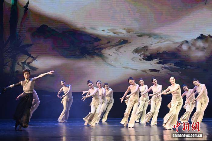 中國煤礦文工團大型舞蹈在福建漳州展演