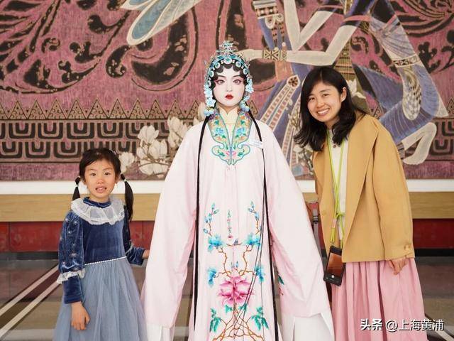 春日劇有戲，上海大劇院變身一座“流動戲劇花園”