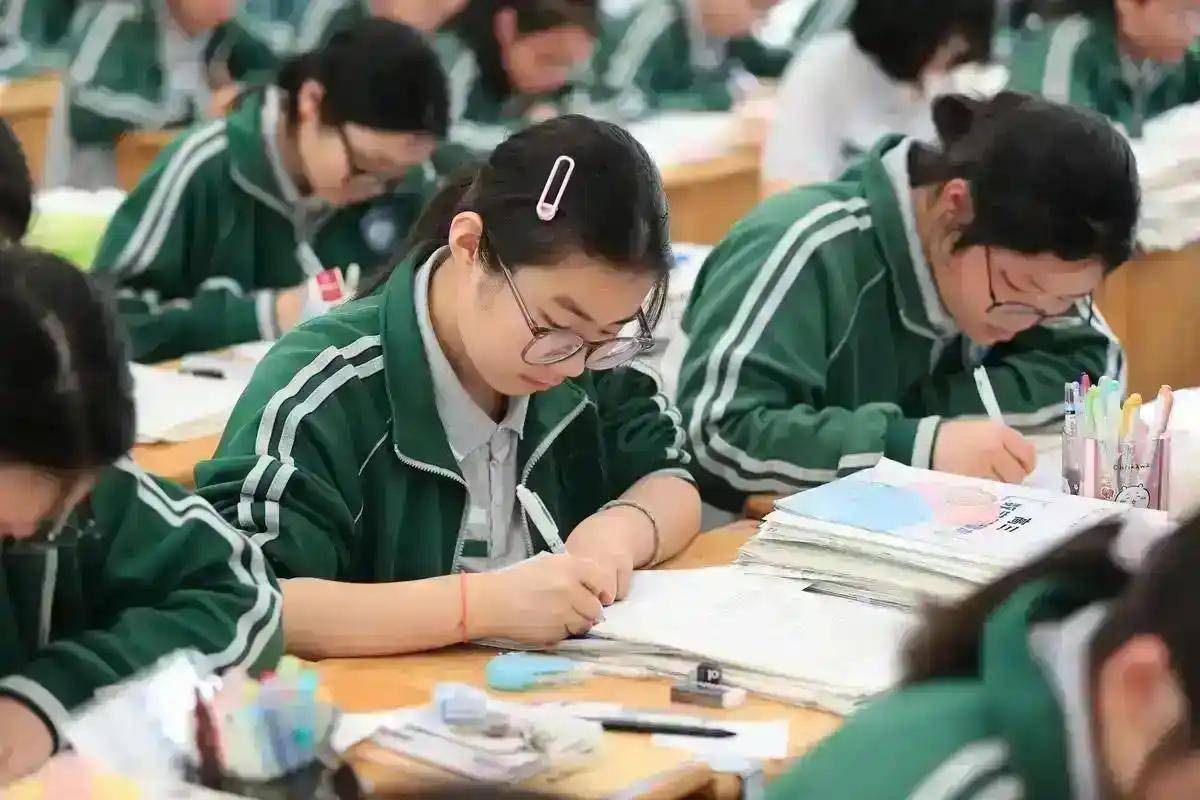 原創高考志願填報別再盲目！這5個選大學專業的真相，關乎你的未來