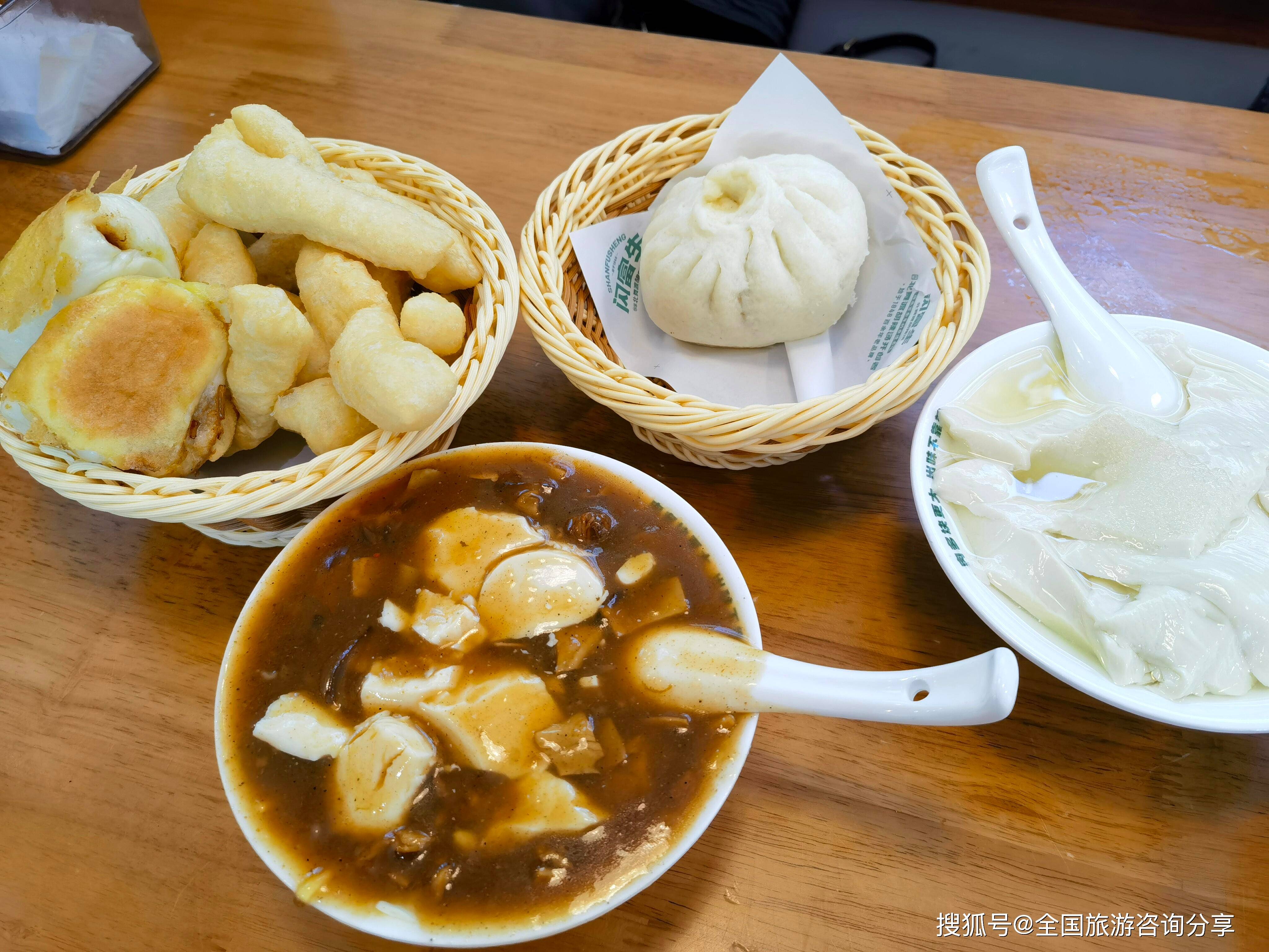 平頂山必吃美食推薦 新華區勝利街蔣記早餐店：一碗北舞渡胡辣湯，喚醒鷹城三十年的晨光記憶