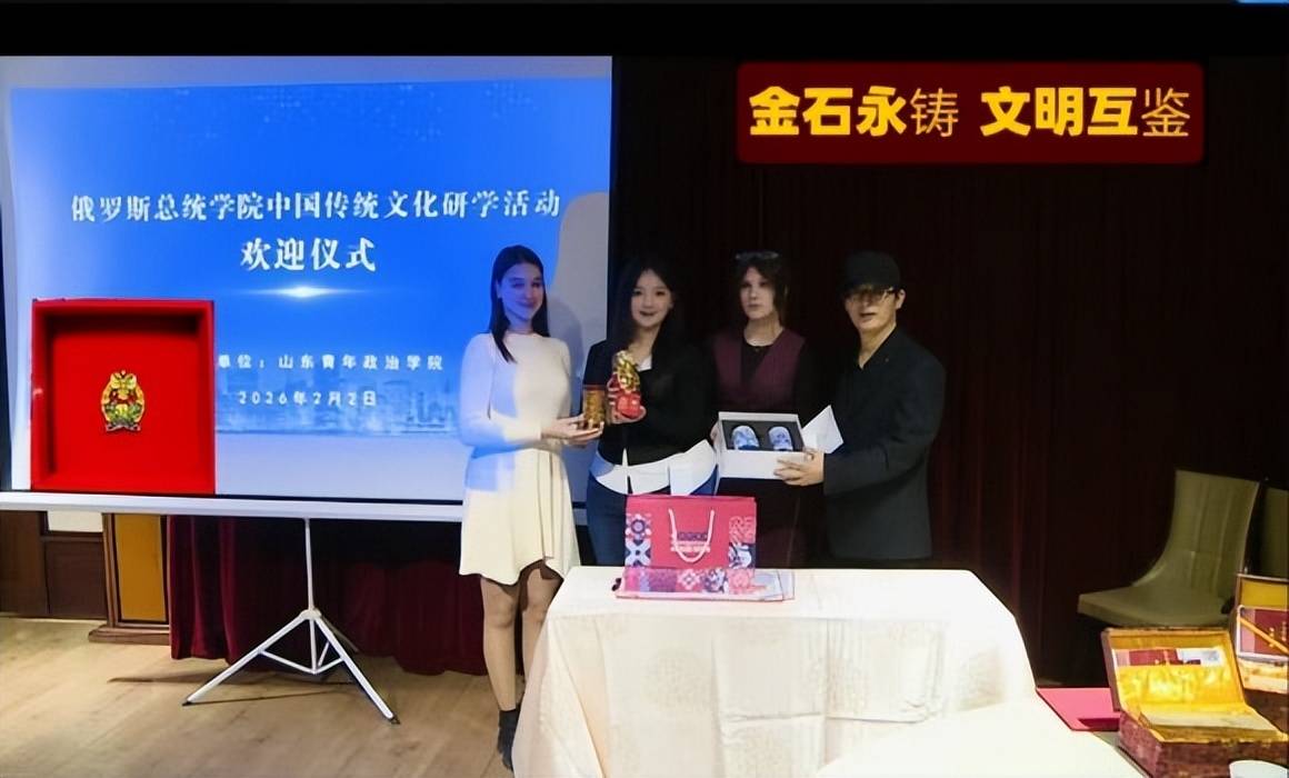 金石銘恩，匠心報鄉：朱氏篆刻父女為家鄉高校創院印獲永久收藏