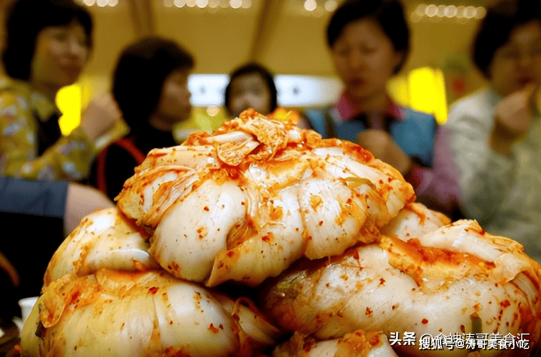 大量朝鮮遊客湧入吉林，他們不去旅遊，竟為了我國白酒