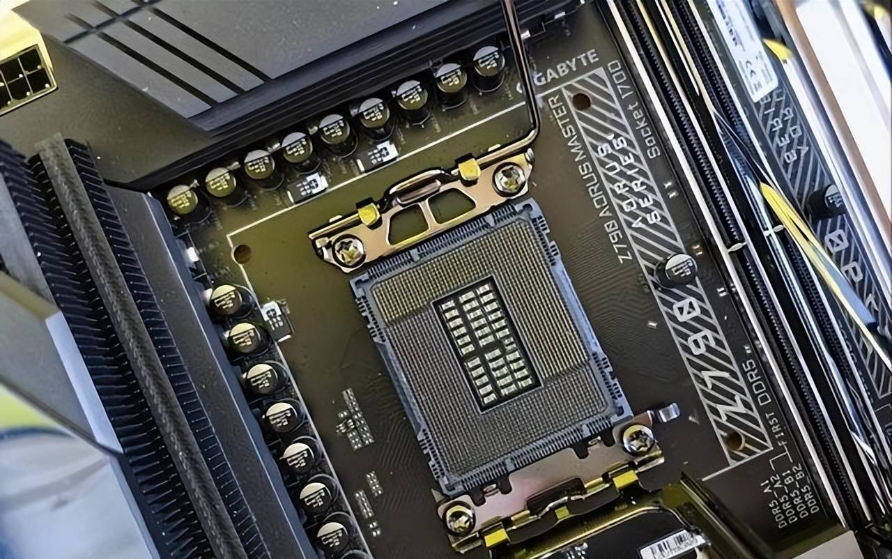 原創中國實驗室不能做檢測，美國要搶電子認證裁判權，中國要吃大虧？