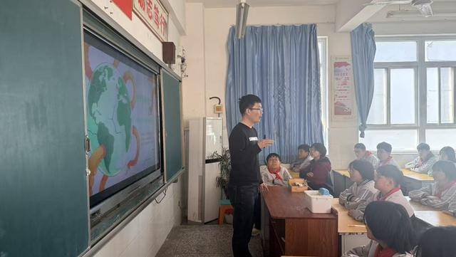 湯陰縣委國安辦、縣科協走進中學開展國家安全教育專題講座