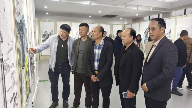 原創鄂州人自己的山水盛宴！這位本土畫家130幅焦墨畫驚豔亮相圖書館