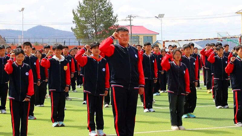 安圖縣舉辦萬名青少年法律責任年齡集體宣誓儀式