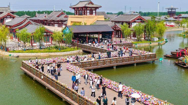 山東樂陵影視城：“戲精狂歡節”釋放旅遊消費新活力