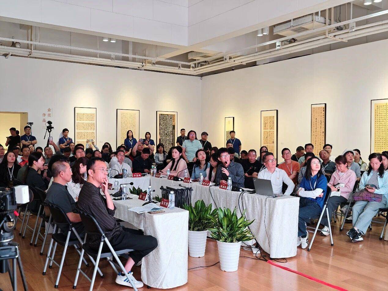 首屆“湘美杯”全國中小學教師書法臨創大賽頒獎典禮於長沙舉行