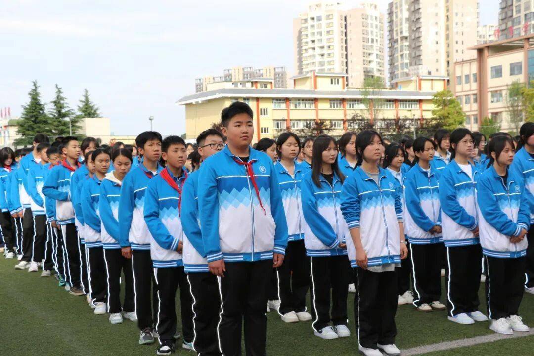 安順市民族中學舉行2026年“五四”表彰活動
