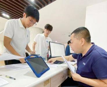 夢想和年齡無關 成都大學41歲宿管大叔考研上岸
