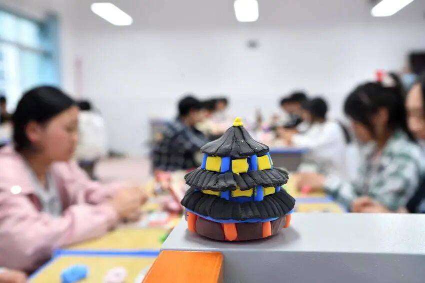 巧手塑古韻，實踐悟歷史！保康縣實驗中學讓歷史課堂“活”起來