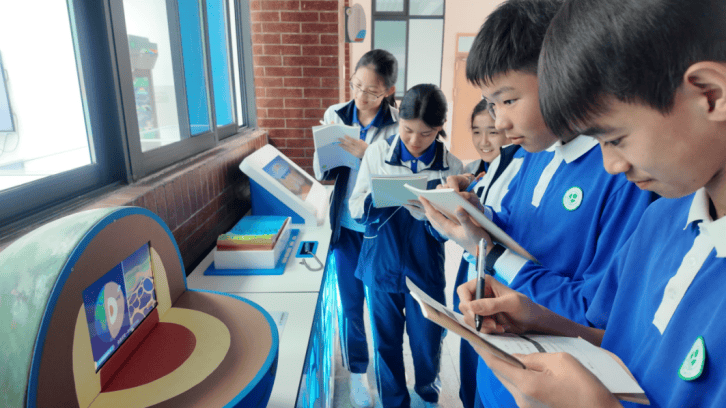 深圳中學大鵬學校開展科學教育探究實踐先行先試活動
