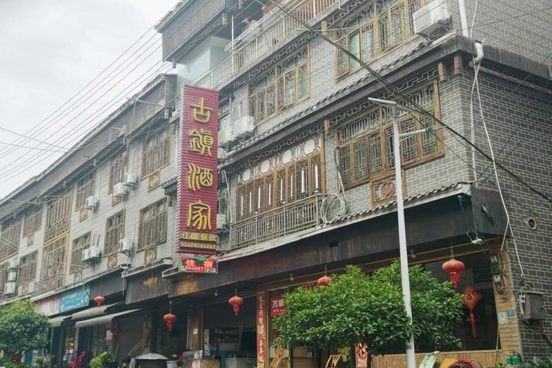 一江碧水映新居！沿河縣思渠鎮水庫移民搬遷後的幸福蝶變