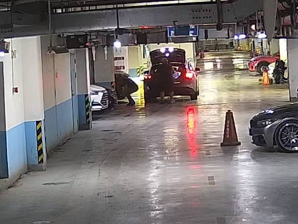 上海一百萬豪車停地庫，車主回國後當場傻眼：被“螞蟻搬家”拆成空殼......