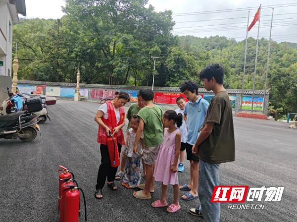 祁陽下馬渡鎮東溪源村：安全教育潤童心 書香陪伴過暑假 2026-07-18 10:27:30