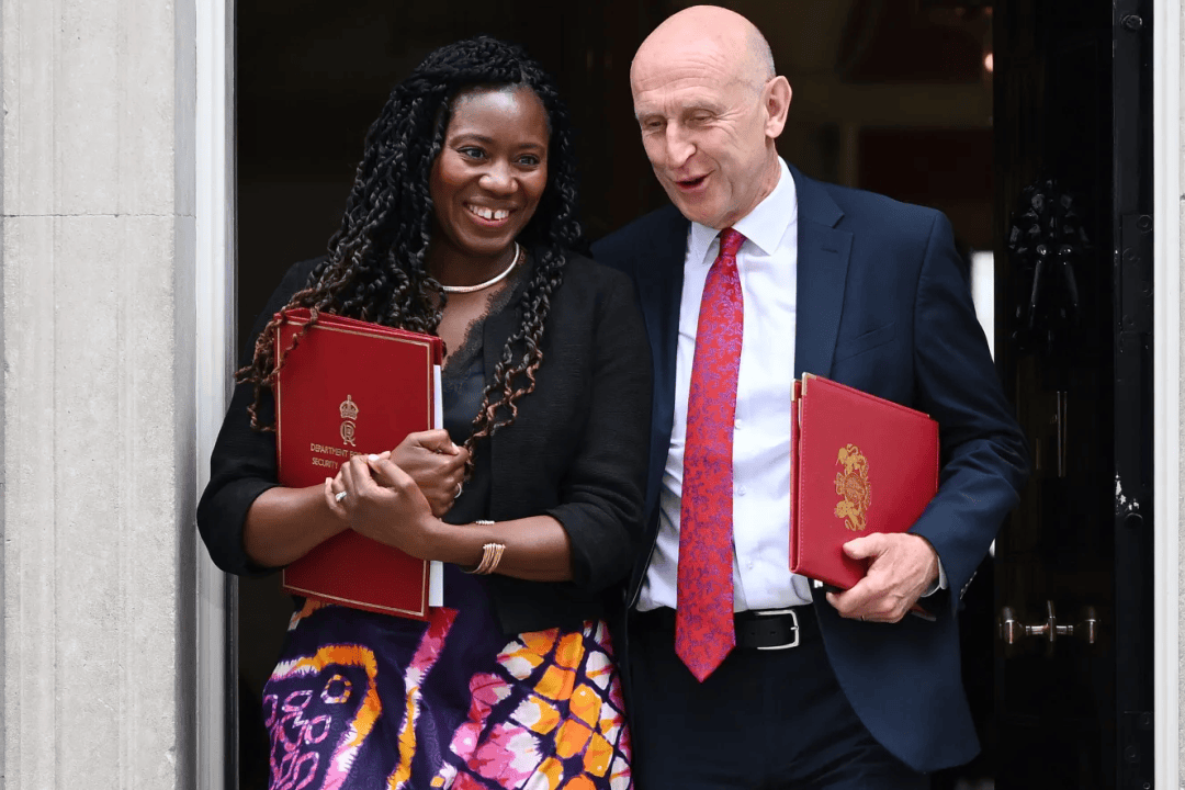 英國新首相剛上任就送福利！全國降電費，補貼公務員搬家曼城！特朗普不滿新外相米利班德...