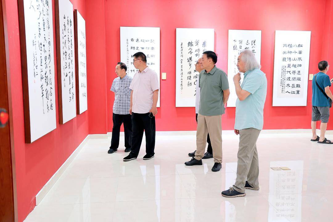 紀念長征勝利90週年，“翰墨長征路”書法展在成都開幕