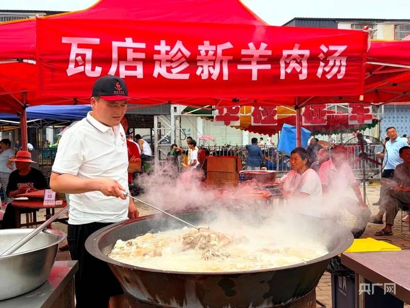 賞嗩吶、看鬥羊、品美食 ——臨泉縣瓦店鎮掀起鄉村盛夏狂歡