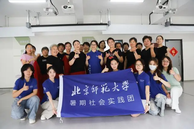 當二十歲遇見六十歲：濟南這堂康養舞蹈課，跳出了跨代陪伴新模樣
